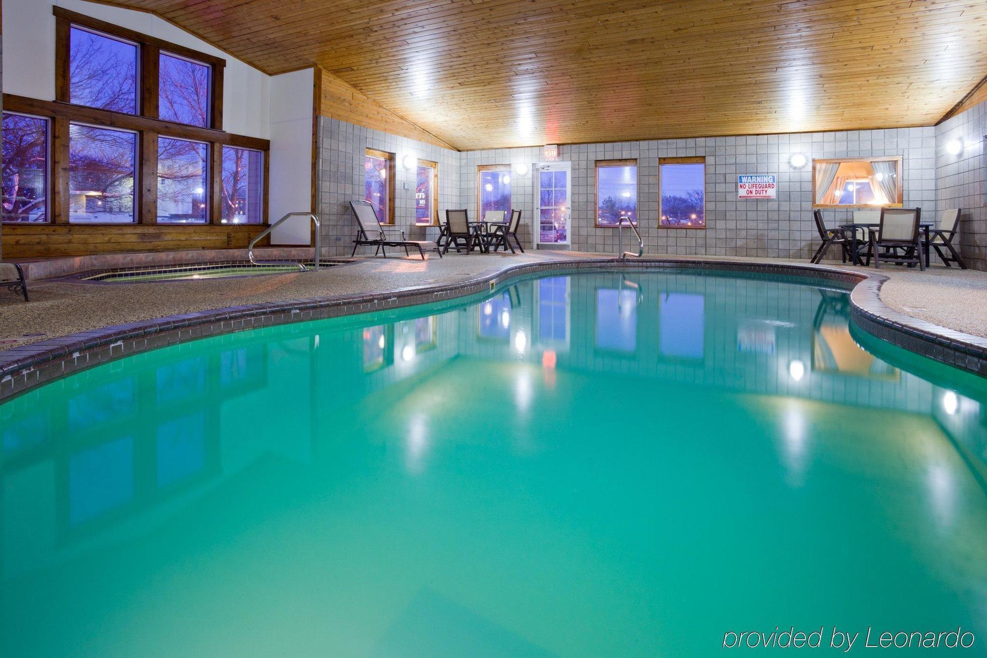 Country Inn & Suites By Radisson, Northfield, Mn Zewnętrze zdjęcie